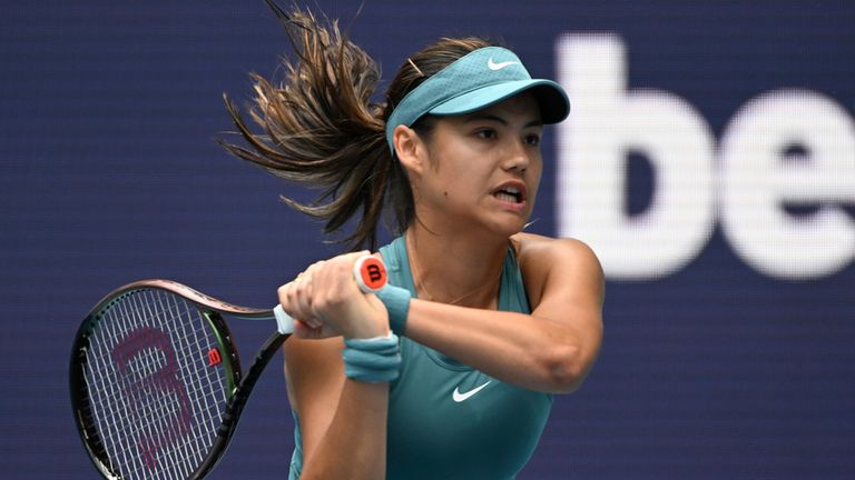 MIAMI GARDENS FL - MARCH 22: Bianca Andreescu Vs Emma Raducanu during the 2023 Miami Open at at Hard Rock Stadium on March 22, 2023 in Miami Gardens, Florida. Credit: mpi04/MediaPunch /IPX