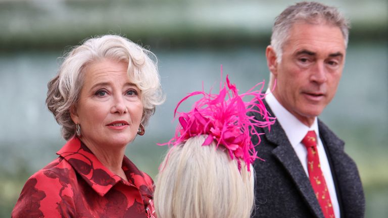 Emma Thompson and her husband Greg Wise arrive to attend Britain&#39;s King Charles and Queen Camilla&#39;s coronation ceremony at Westminster Abbey, in London, Britain May 6, 2023. REUTERS/Henry Nicholls