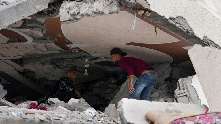 Gazze saldırısının ardından.  Resim: AP