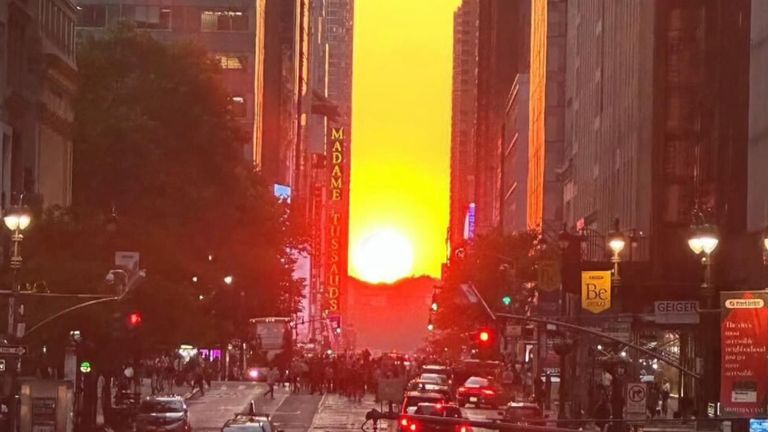 Manhattanhenge sunset event draws crowds in New York City