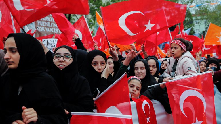 Supporters of Mr Erdogan rally in Istanbul