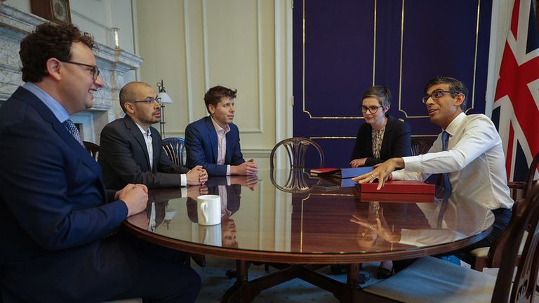 Prime Minister Rishi Sunak with the CEOs of OpenAI, Google DeepMind and Anthropic 