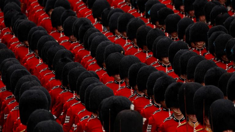 Troops march on the day of the coronation of Britain&#39;s King Charles and Queen Camilla, in London, Britain May 6, 2023. REUTERS/Piroschka van de Wouw/Pool