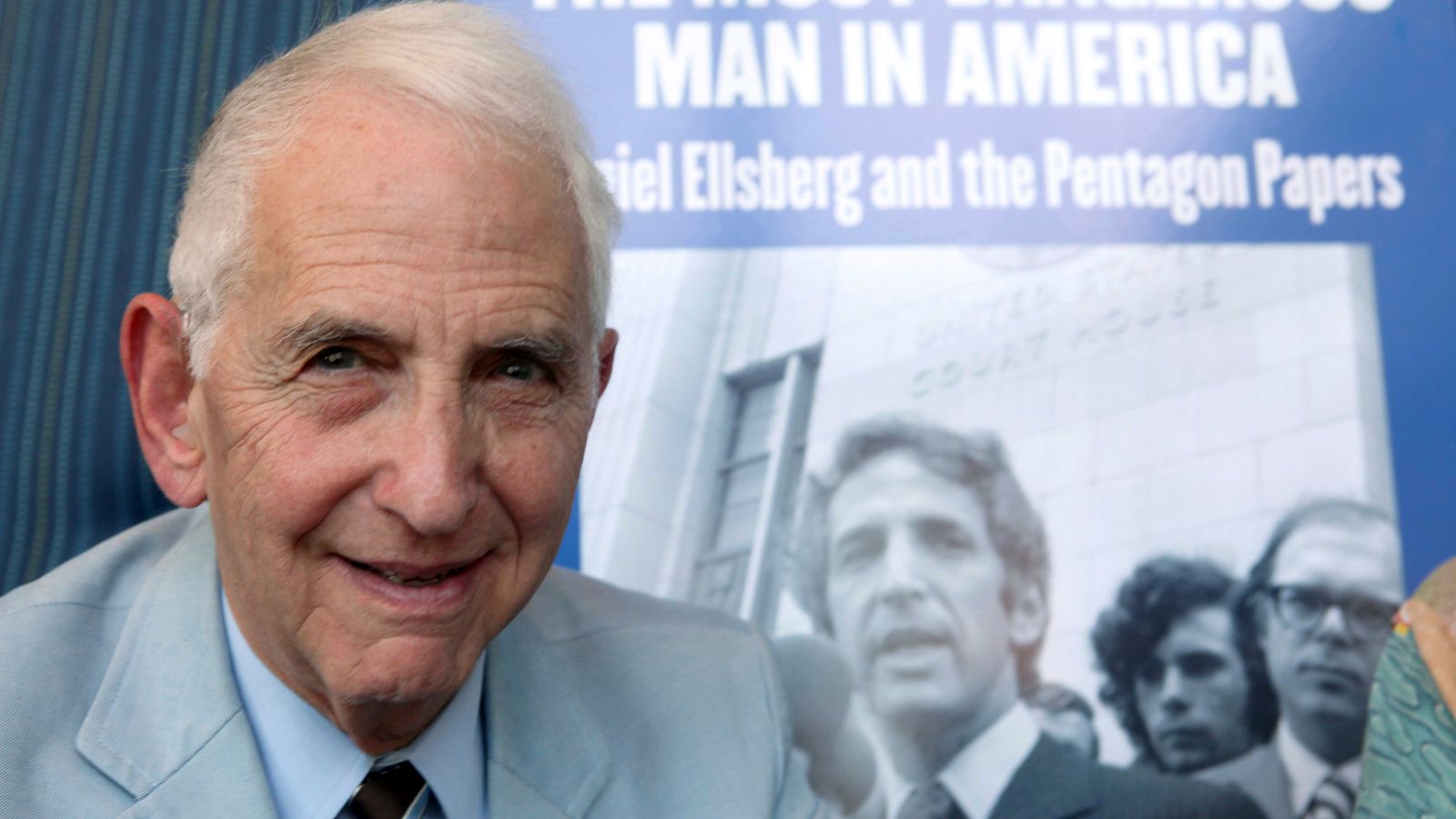 Daniel Ellsberg: Whistleblower who leaked Vietnam War-era Pentagon Papers dies at 92