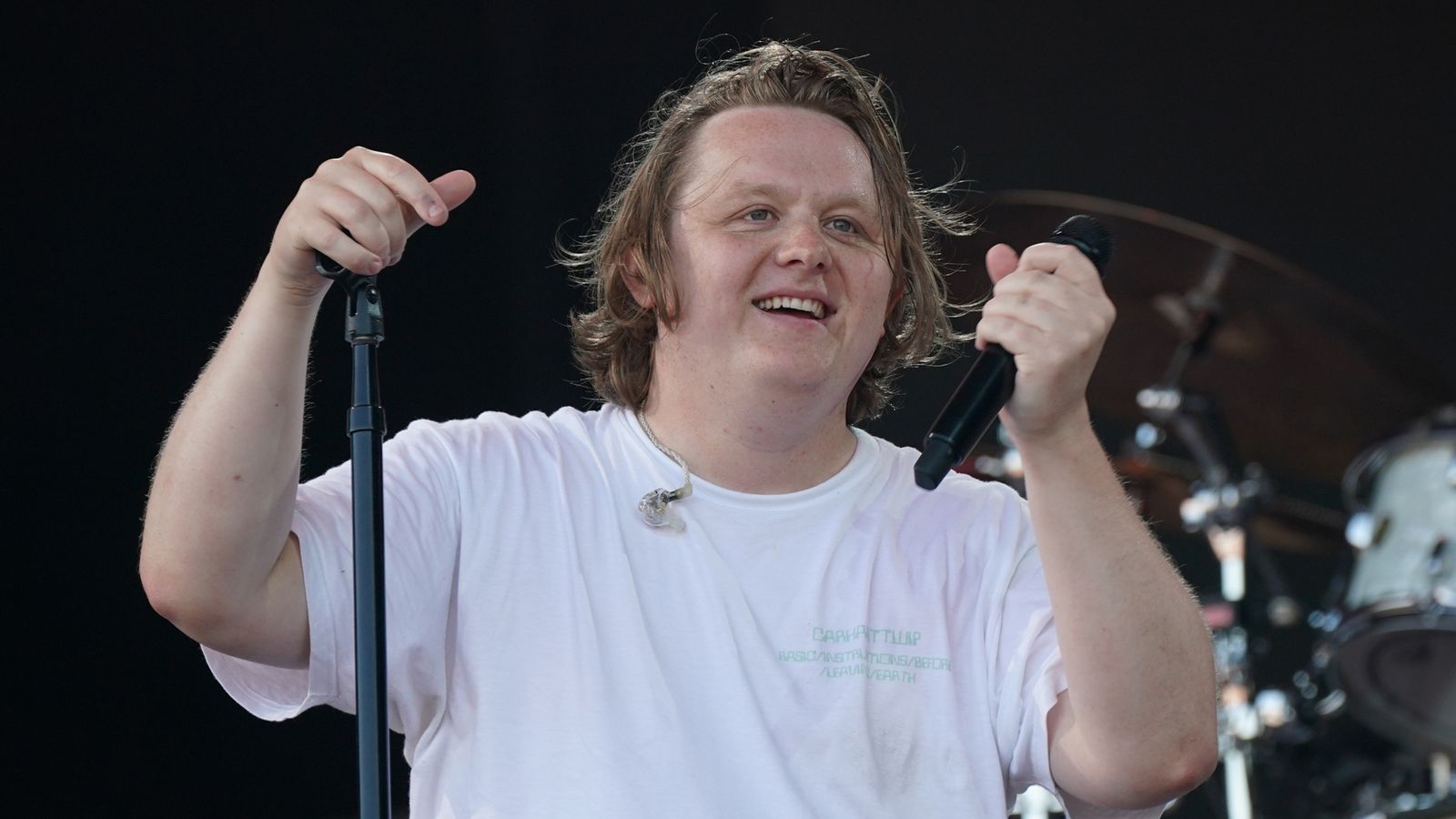 Lewis Capaldi: Glastonbury crowd sing for star after he loses voice on stage