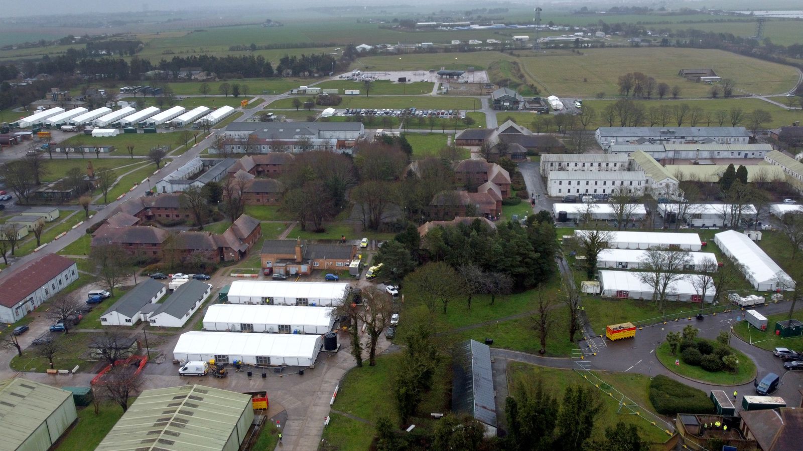 Government plans to house migrants in marquees across country