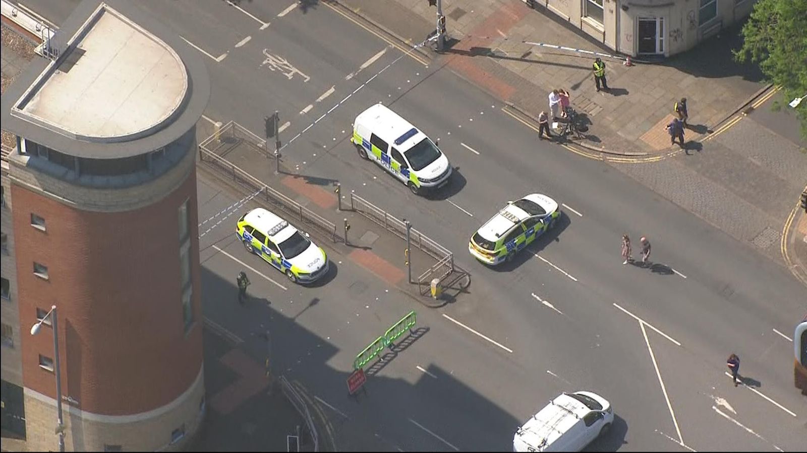 nottingham-attack-armed-officers-patrol-streets-following-major