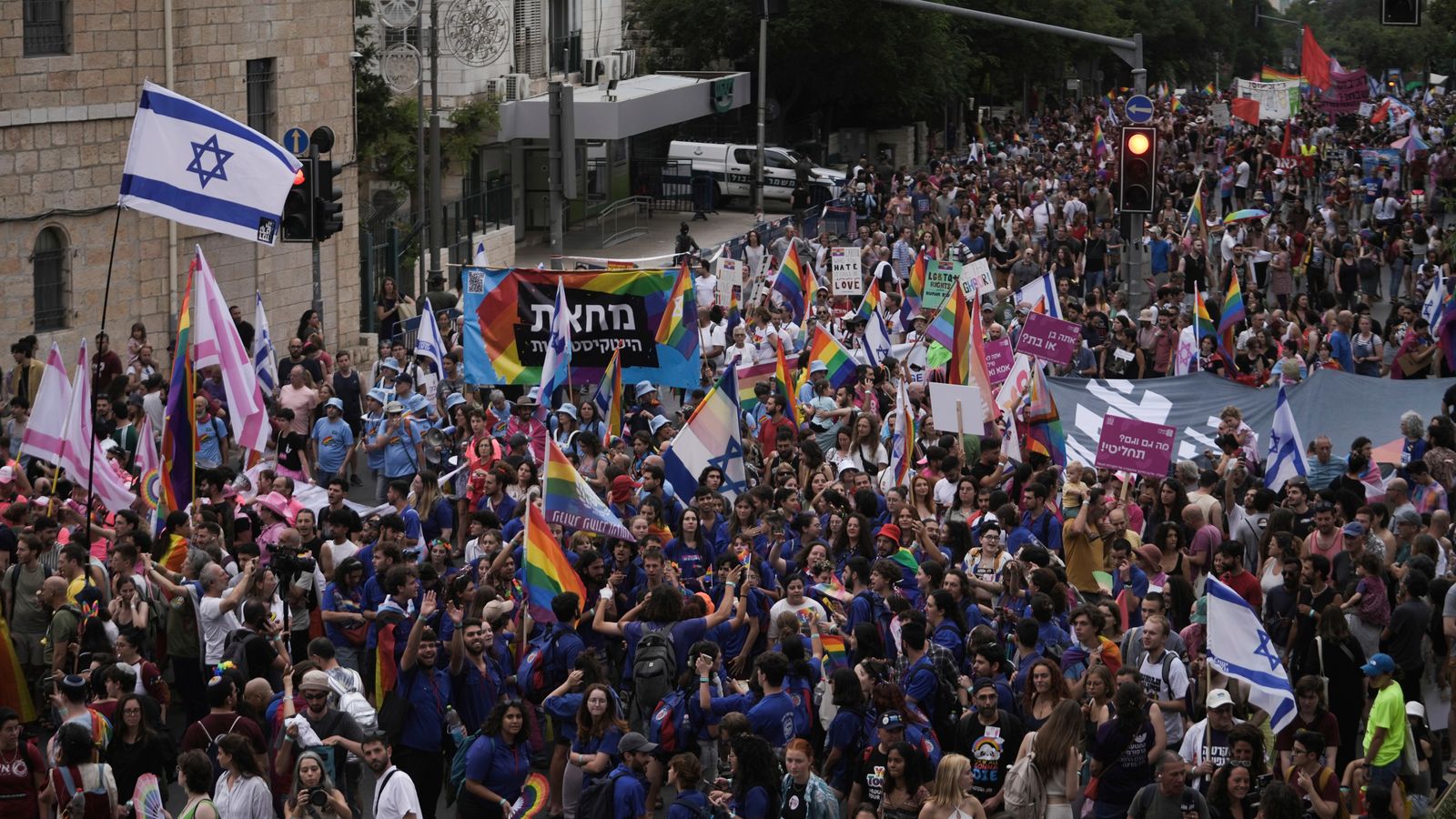Des milliers de personnes défilent au défilé de la Gay Pride à Jérusalem dans le cadre d’une « lutte commune pour les droits des LGBTQ et la démocratie » |  Nouvelles du monde