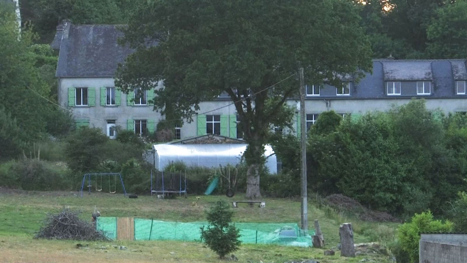 11-year-old girl from British family shot dead in France 