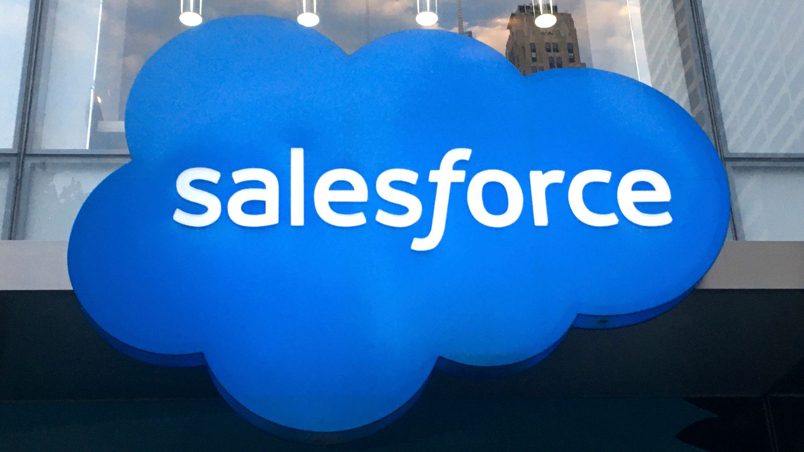 Boost for UK tech as Salesforce pledges £3.2bn investment