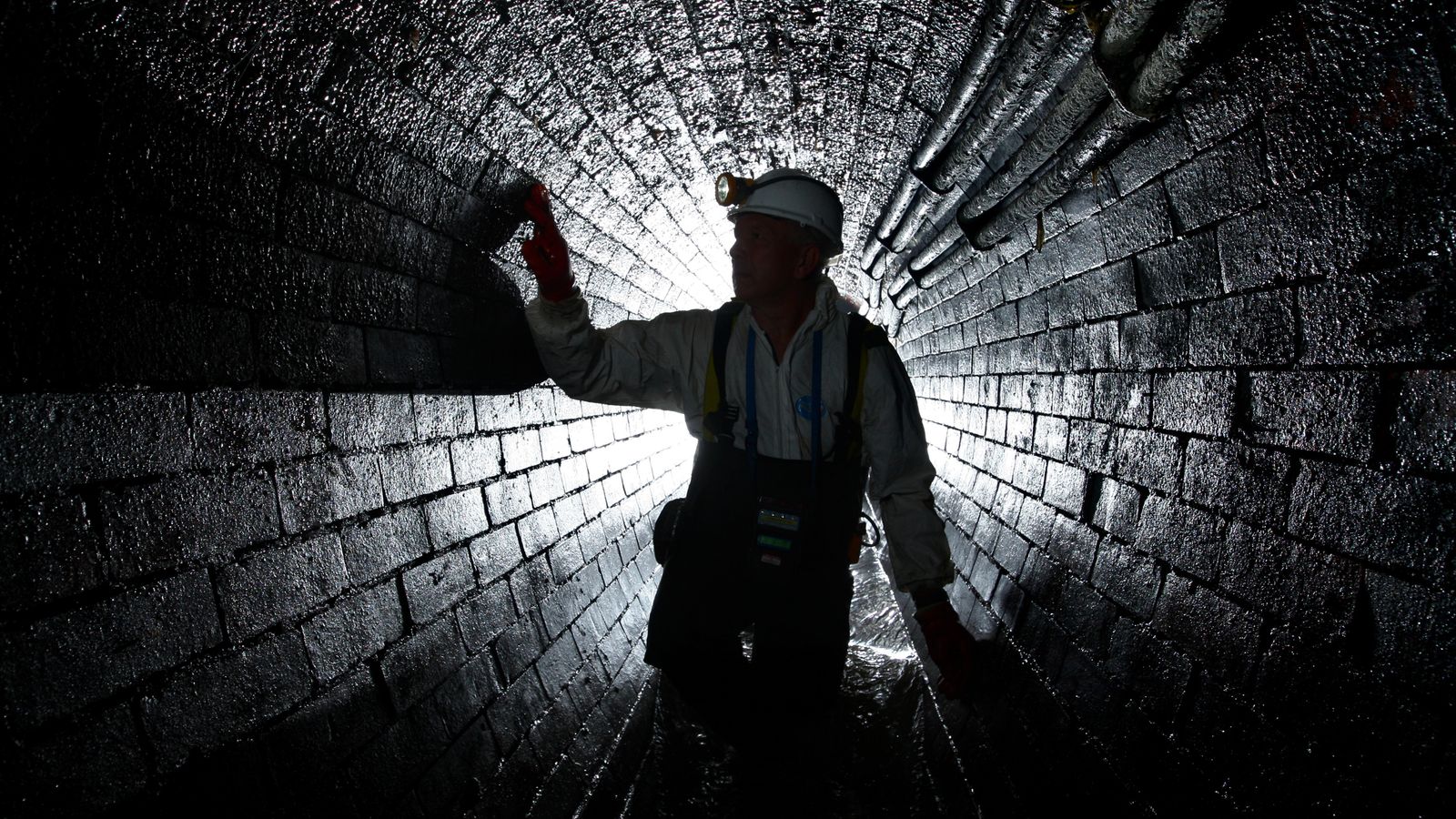 Royal London in talks to buy Thames super-sewer investor Dalmore