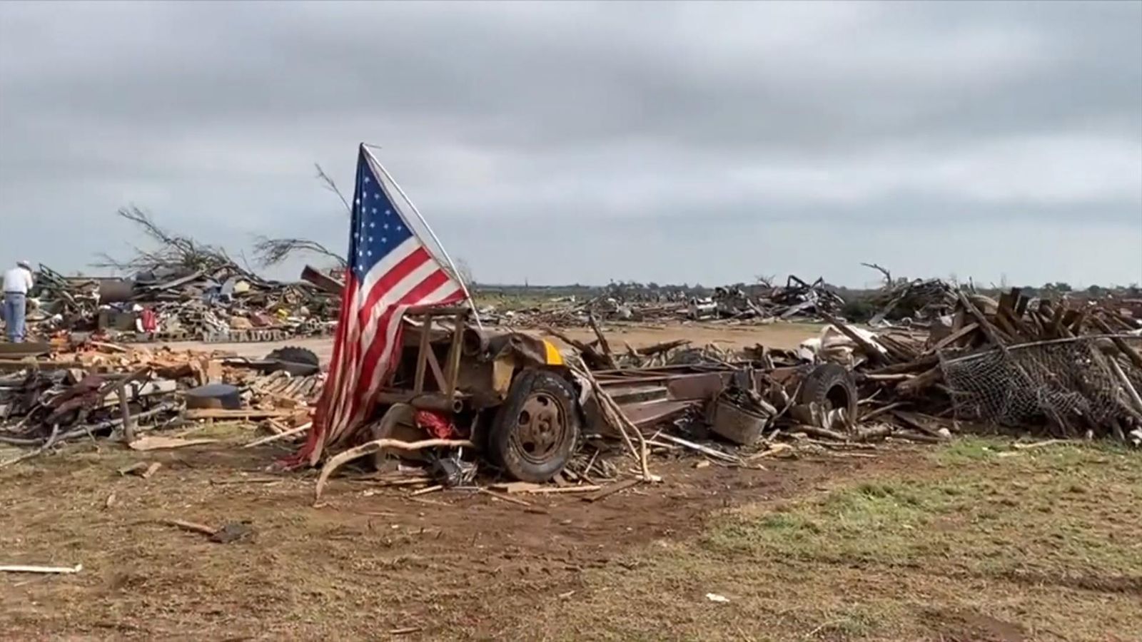 Texas Deadly tornado strikes small town killing four and injuring