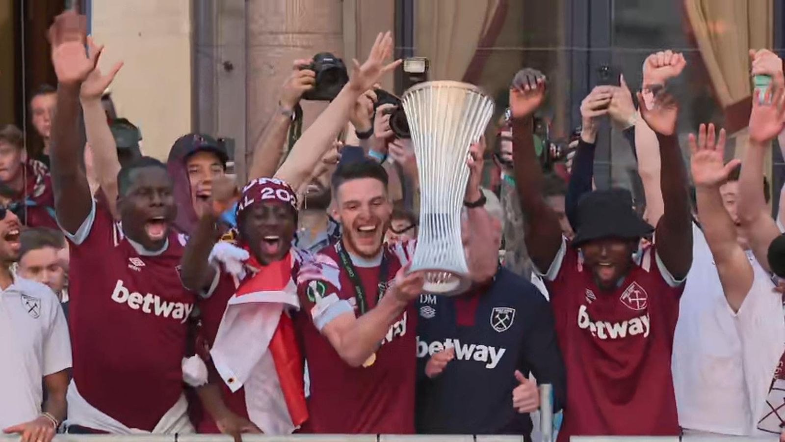 West Ham lift trophy in front of thousands of fans as they celebrate
