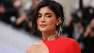Kylie Jenner poses at the Met Gala, an annual fundraising gala held for the benefit of the Metropolitan Museum of Art&#39;s Costume Institute with this year&#39;s theme "Karl Lagerfeld: A Line of Beauty", in New York City, New York, U.S., May 1, 2023. REUTERS/Andrew Kelly
