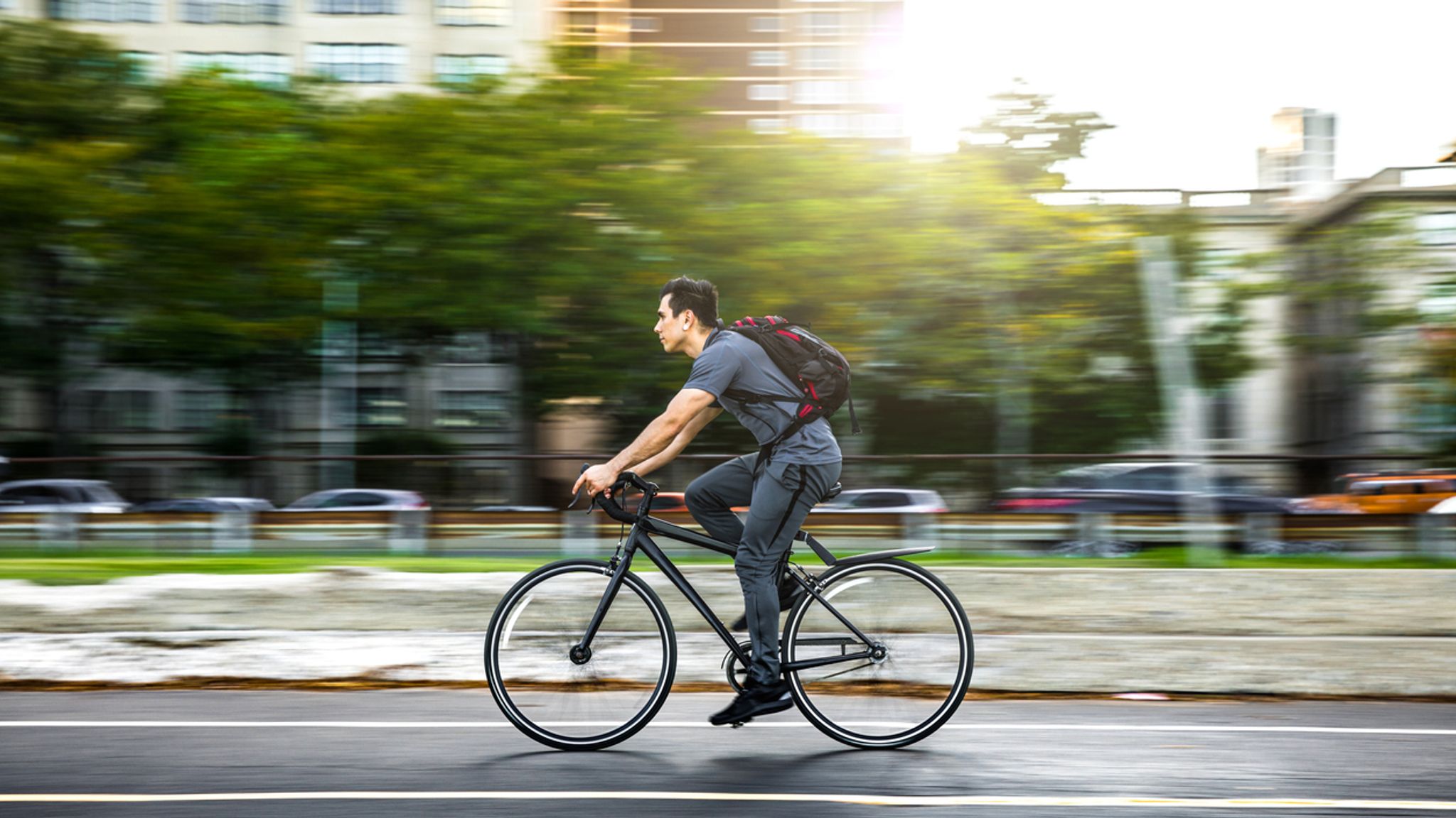 sky.com - Reemul Balla - Cyclists in Italy to be forced to have insurance, number plates and indicators under new law