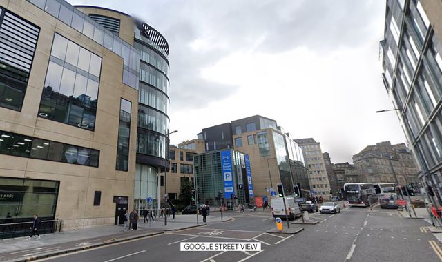 Dylan Curran, 23, in court charged with murder after Peter Mullen's death in Edinburgh - Vimarsana News