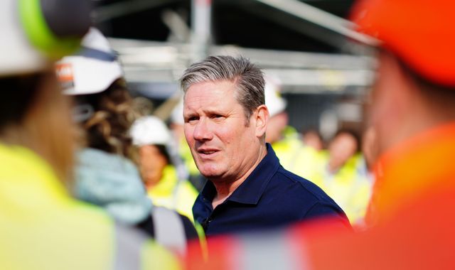 Sir Keir Starmer to woo union support for green energy plans following criticism over... - Vimarsana News