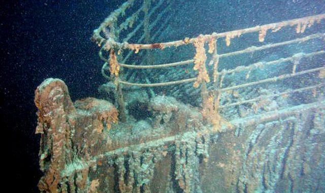 submersible-which-takes-tourists-to-see-titanic-wreck-goes-missing-in