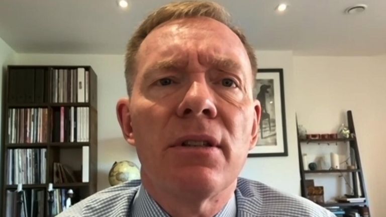 Chris Bryant, Chair of the Standards Committee, calls Boris Johnson &#39;a coward&#39; 
