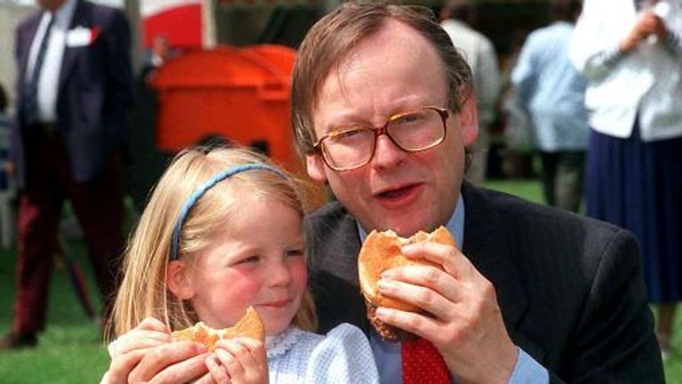 John Gummer and his daughter Cordelia in 1990