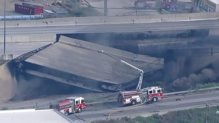 I 95 In Philadelphia Part Of Key Us Highway Used By 160000 Vehicles A Day Collapses After 3015