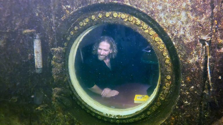 Florida professor resurfaces after a record 100 days living underwater | US  News | Sky News