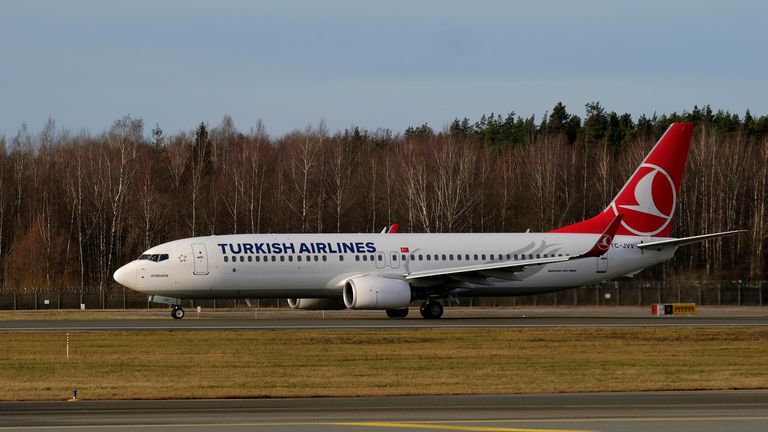 Turkish Airlines Boeing 737-800 TC-JVV plane 