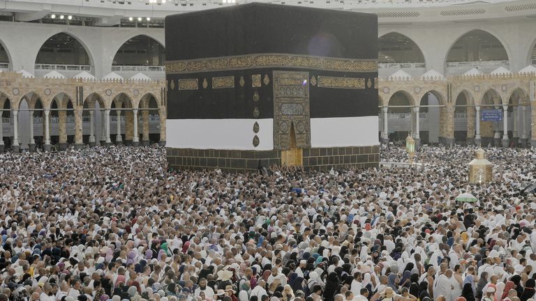 Muslim pilgrims perform the Umrah at the holy Kaaba, as they start arriving to perform the annual Haj in the Grand Mosque, in the holy city of Mecca, Saudi Arabia, June 19, 2023. REUTERS/ Mohammed Benmansour
