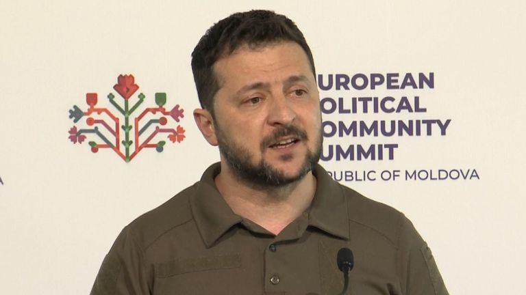 Zelenskyy speaks to European leaders in Moldova.