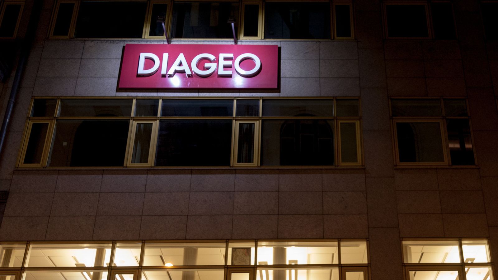 Un fabricant de bouteilles en papier soutenu par Diageo porte un toast de 20 millions de livres sterling |  Actualité économique