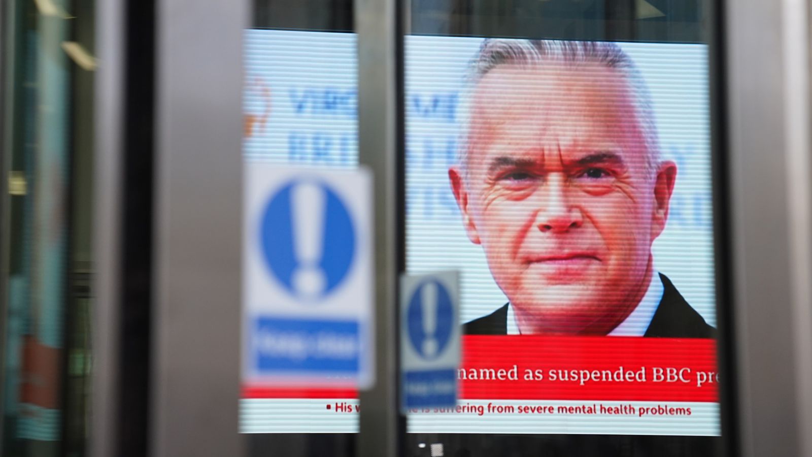 Huw Edwards accused of sending 'flirtatious' messages to BBC employees