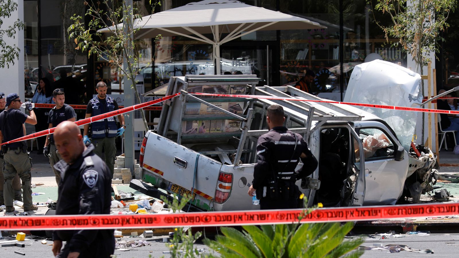 Israel-Palestinian violence: Seven casualties in 'Palestinian car-ramming and stabbing attack' in Tel Aviv