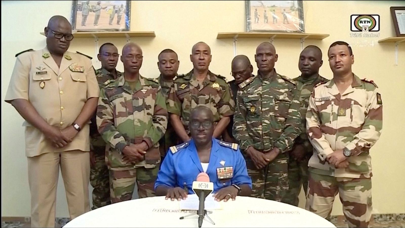 Military group in Niger claim to have overthrown President Mohamed Bazoum in attempted coup