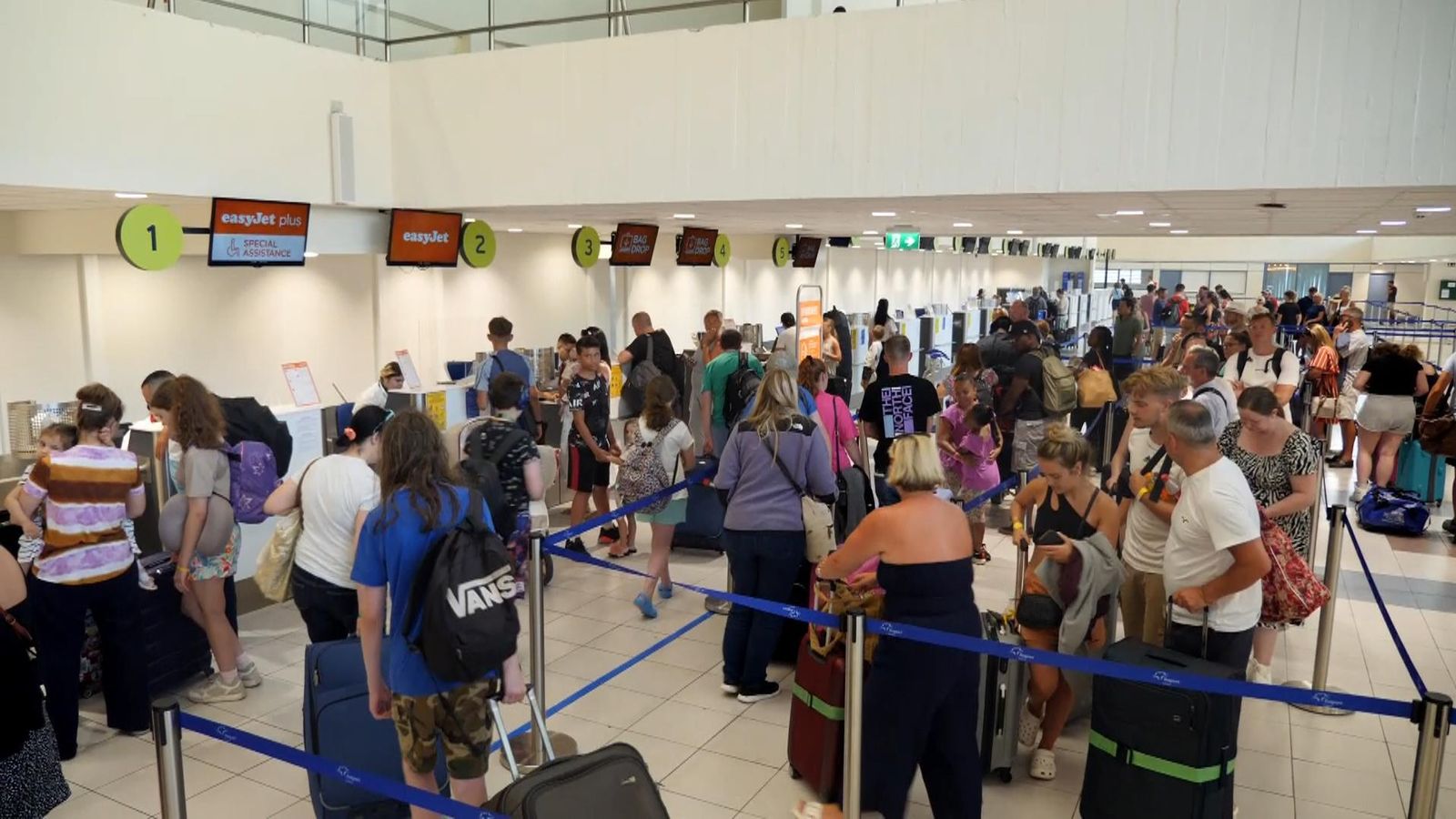 Rhodes: Hundreds of stranded holidaymakers try to get flights back home ...