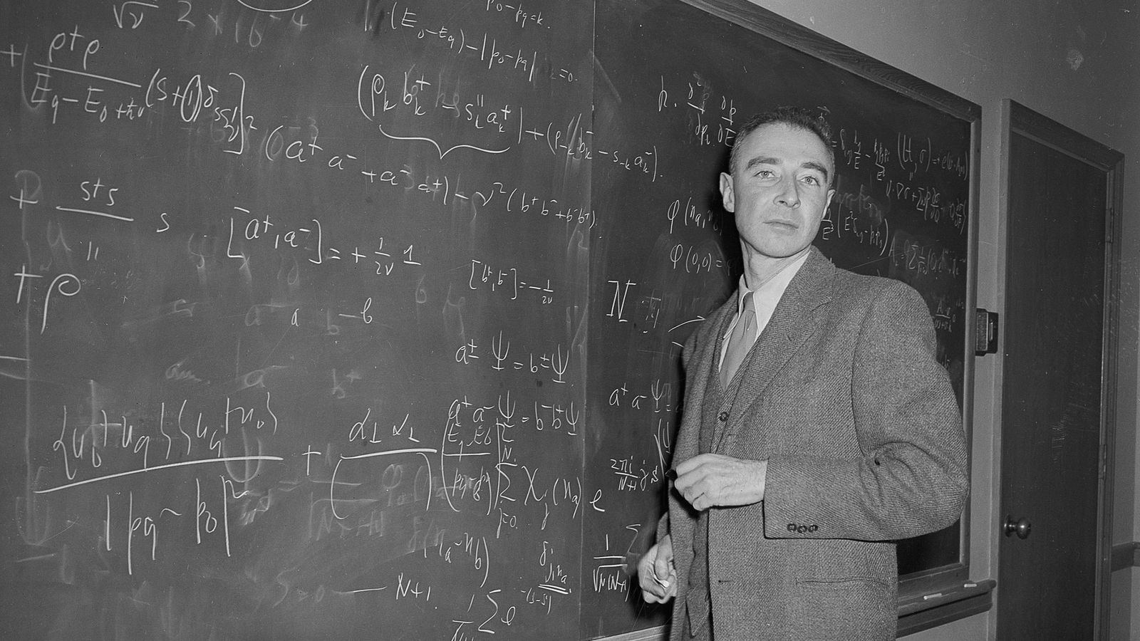 Oppenheimer: The 'destroyer of worlds' who built the atomic bomb - and ...