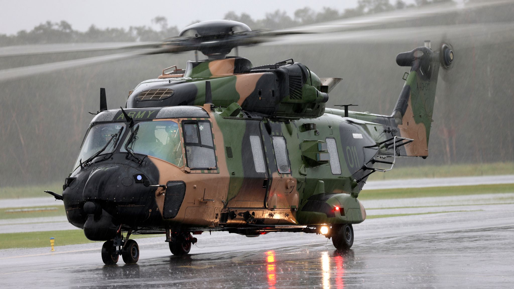 four-crew-missing-after-australian-army-helicopter-crashes-world-news