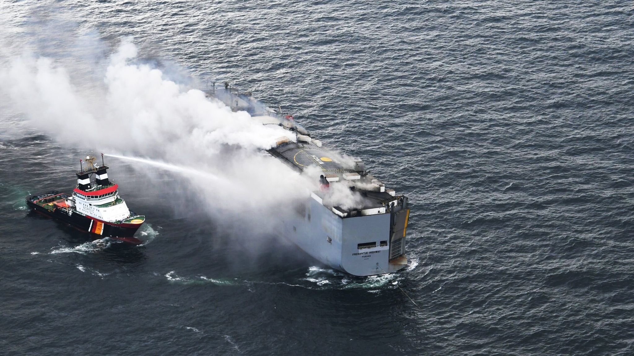 One Killed In Cargo Ship Fire In Netherlands - With Electric Car ...