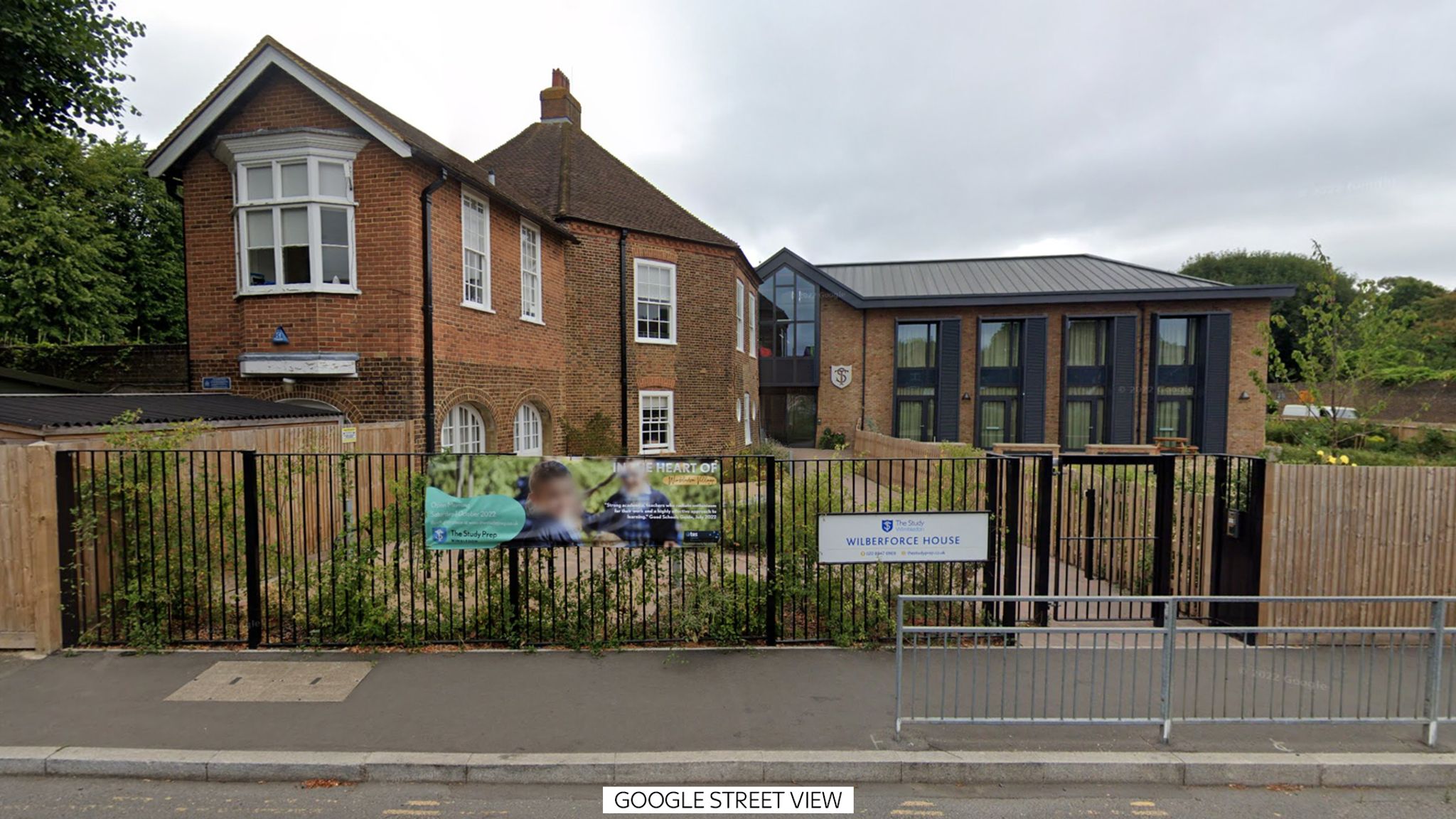 Wimbledon school crash: Girl, 8, dies after car crashes into primary ...