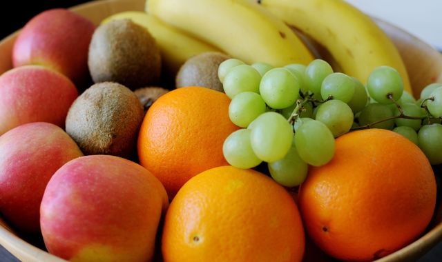 'Planet-friendly' diet could reduce risk of death from chronic illness by 25%, study... - Vimarsana News