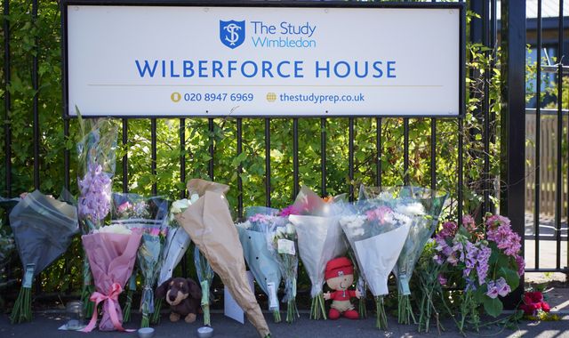 Wimbledon school crash: Girl and woman critically hurt - as driver released on bail - Vimarsana News