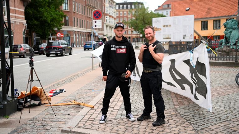 Protesters from the "Danish Patriots" demonstrate in front of the Iraqi embassy in Copenhagen, Denmark July 24, 2023 Ritzau Scanpix/Thomas Sjoerup/via REUTERS ATTENTION EDITORS - THIS IMAGE WAS PROVIDED BY A THIRD PARTY. DENMARK OUT. NO COMMERCIAL OR EDITORIAL SALES IN DENMARK.

