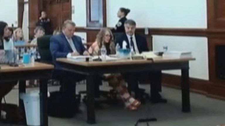 „Съдният ден мама“ Лори Валоу се обръща към неговия съд преди присъдата й