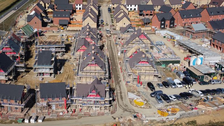 A new housing estate under construction in Ashford, Kent. After days of chaos in the financial markets, and fears of rocketing mortgage bills sparked by the Chancellor&#39;s mini-budget last week, lenders have pulled many mortgage products amid the economic uncertainties with mortgages being priced upwards, spelling higher costs for borrowers. Picture date: Friday September 30, 2022.