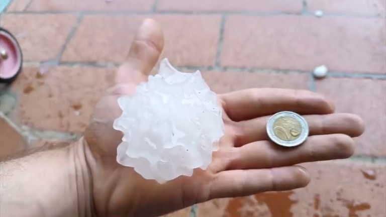 Hailstones of up to 10 cm in diameter pelted down onto the streets of Veneto in northern Italy
@Luca Zaia