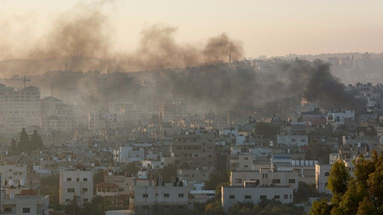 Smoke rises amid an Israeli military operation, in Jenin, in the Israeli-occupied West Bank July 4, 2023. REUTERS/Mohamad Torokman