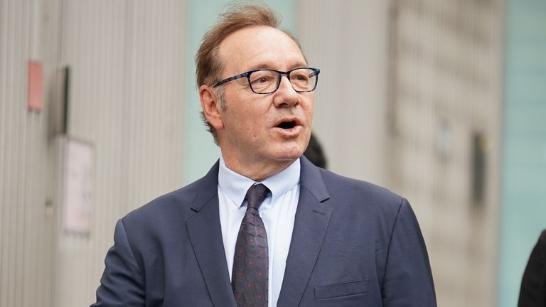 skynews-kevin-spacey-court_6218364 كيفن سبيسي: ممثل هوليوود يطلق على "الفتوة الجنسية" في محاكمة ساوثوارك كراون |  أخبار المملكة المتحدة