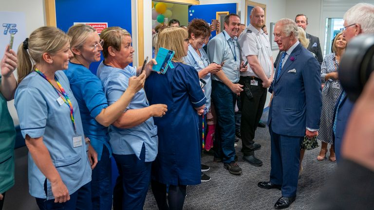 King And Queen Celebrate 75th Birthday Of Nhs During Royal Infirmary Of Edinburgh Tour 