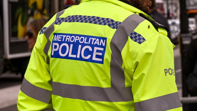 Met Police to increase pay for thousands of officers beyond the 7% ...