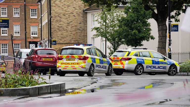 Metropolitan Police launch murder investigation after man in his 30s ...