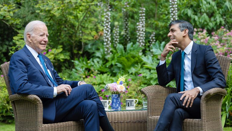 10/07/2023. London, United Kingdom. The Prime Minister Rishi Sunak welcomes the President of the United States Joe Biden to 10 Downing Street. Picture by Simon Walker / No 10 Downing Street